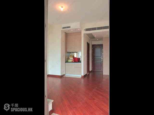 Wan Chai - The Avenue Phase 2 Block 2 06