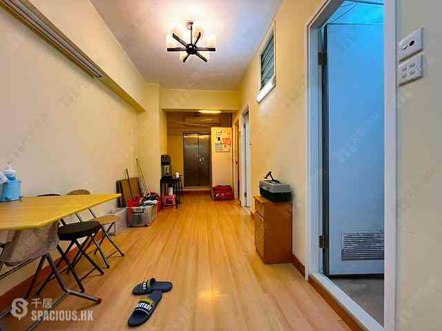 Wan Chai - Ying King Building (Mansion) 01