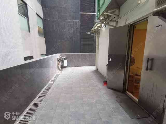 Wan Chai - Ying King Building (Mansion) 05