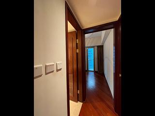 Wan Chai - The Avenue Phase 1 Block 5 05