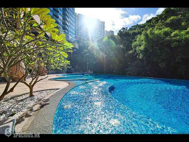 Mid Levels West - University Heights 17