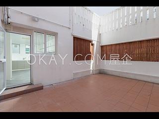 Chung Hom Kok - Coral Villas 08