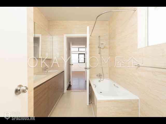 Chung Hom Kok - Coral Villas 10