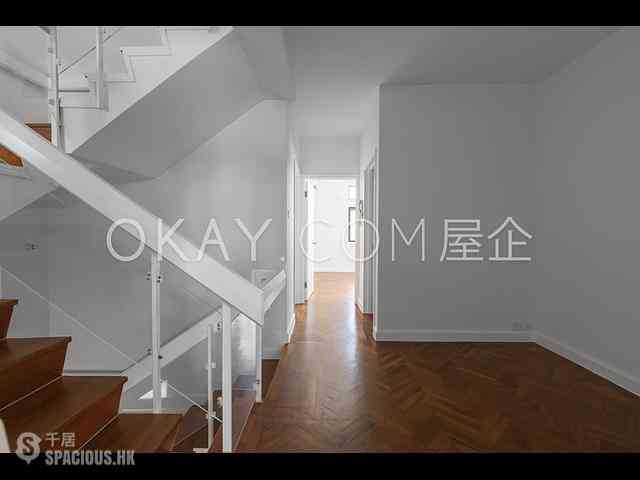 Chung Hom Kok - Coral Villas 17