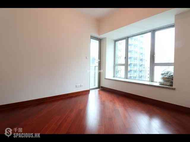 Wan Chai - The Avenue Phase 1 03