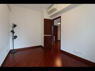 Wan Chai - The Avenue Phase 1 07