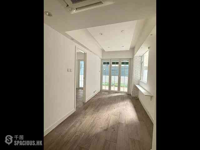 Causeway Bay - Yee Wah Mansion 02