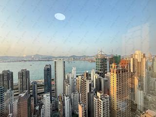 Sai Ying Pun - Island Crest Block 2 02