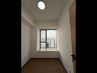 Sai Ying Pun - Island Crest Block 2 05