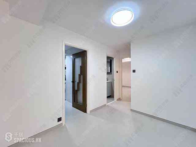 Wan Chai - Phoenix Court 04
