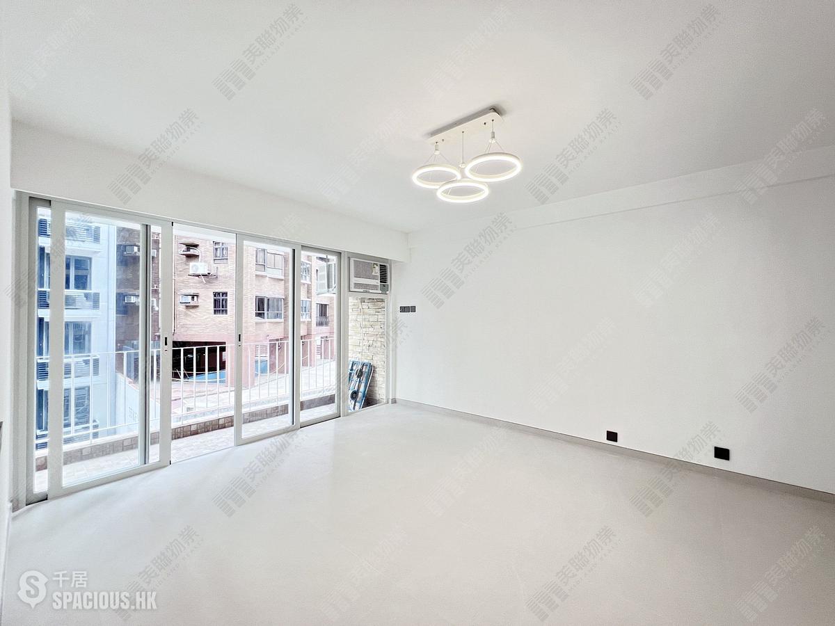 Wan Chai - Phoenix Court 01