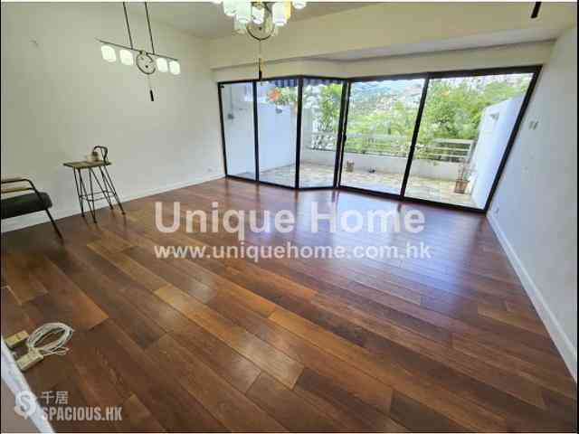 Repulse Bay - Burnside Estate 02