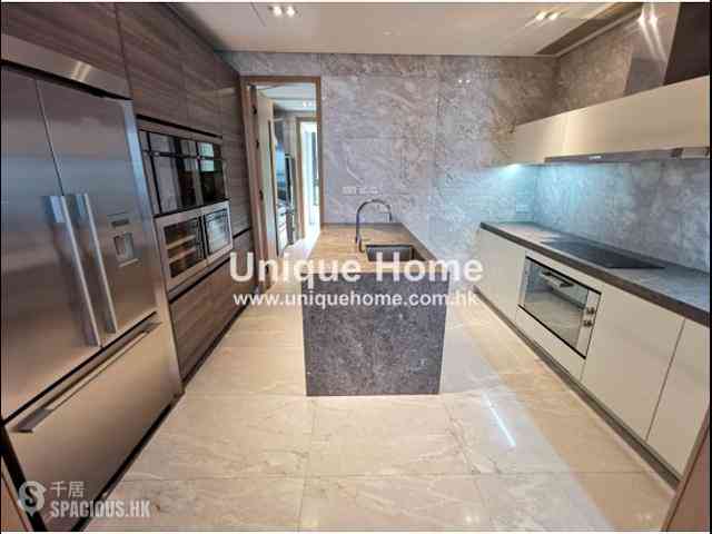 The Peak - 7-15 Mount Kellett Road 14