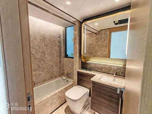 Wong Chuk Hang - The Southside Phase 2 La Marina Tower 2A 10