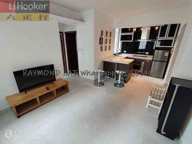 Sai Ying Pun - Golden Phoenix Court 01