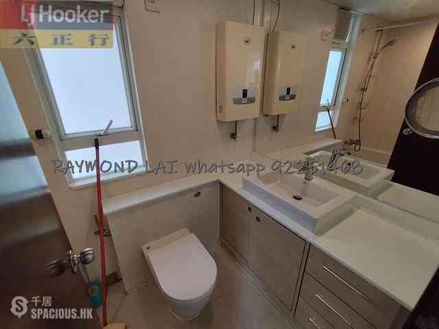 Sai Ying Pun - Golden Phoenix Court 03