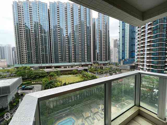 Wong Chuk Hang - The Southside Phase 1 Southland Tower 2A 01