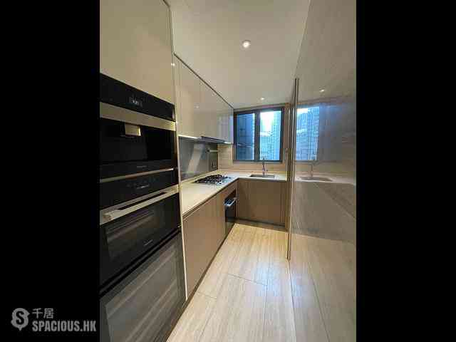 Wong Chuk Hang - The Southside Phase 1 Southland Tower 2A 08
