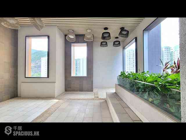 Sai Wan Ho - 18, Upper East 09
