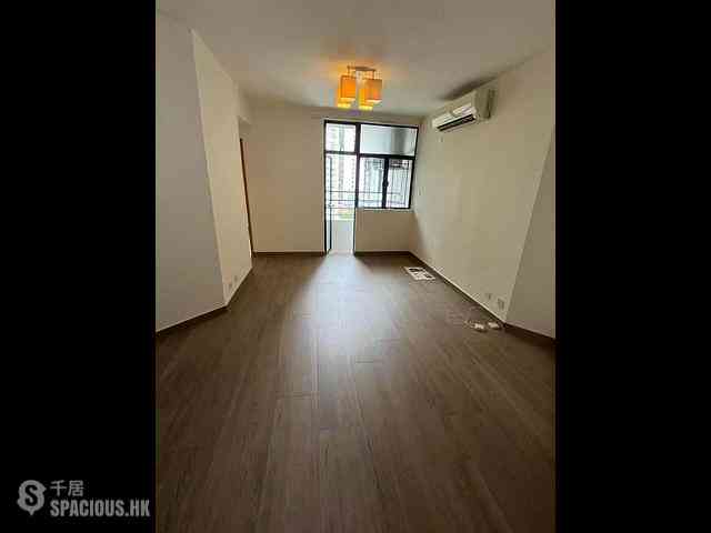 Tai Hang - Dragon Centre Block 1 06