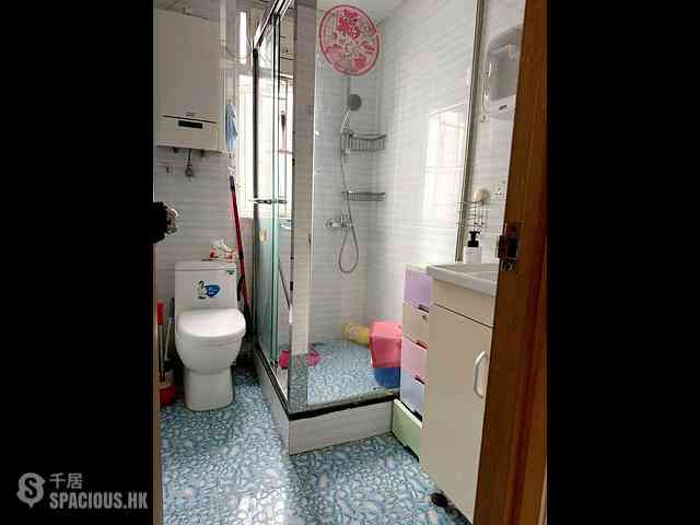 Shau Kei Wan - Sun Sing Building 04