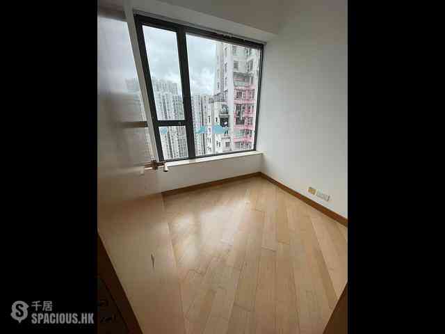 Sai Wan Ho - 18, Upper East 07