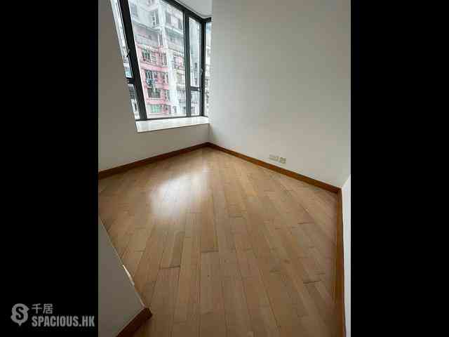 Sai Wan Ho - 18, Upper East 08