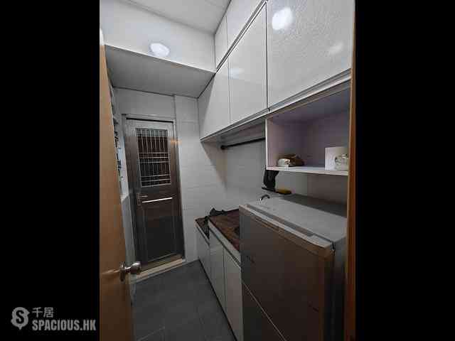 Causeway Bay - Cheong Shing Mansion 03