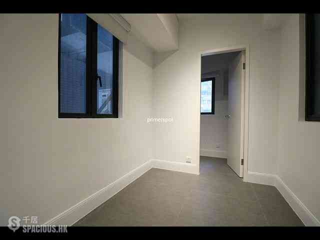 Wan Chai - Wang Gee Mansion 11
