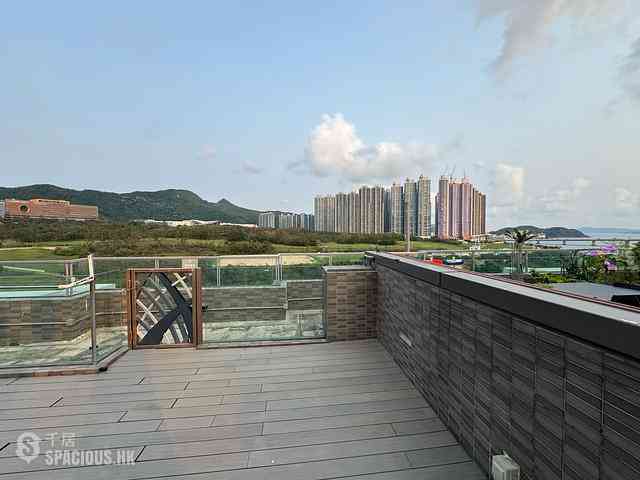 Tseung Kwan O - The Papillons Block 1 02