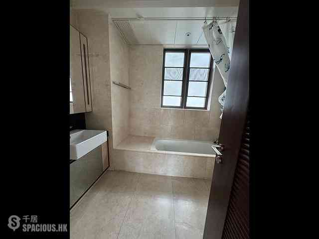 Tseung Kwan O - The Papillons Block 1 15