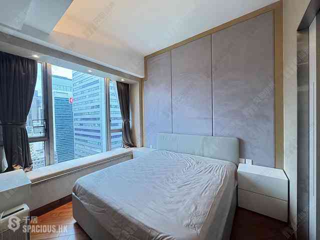 Wan Chai - The Avenue Phase 2 Block 1 04