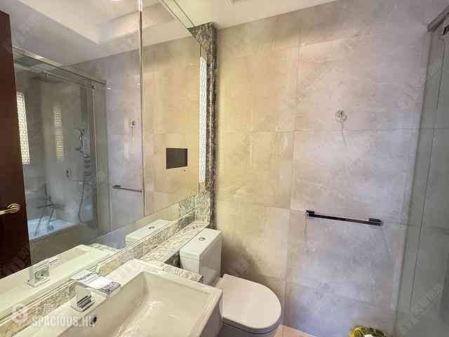 Wan Chai - The Avenue Phase 2 Block 1 07