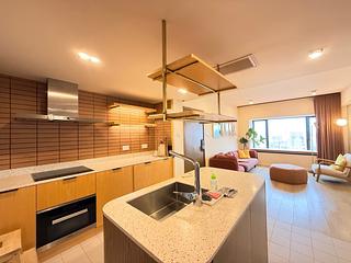 Mid Levels West - Lyttelton Garden 09