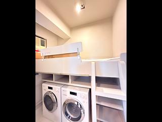 Mid Levels West - Lyttelton Garden 11