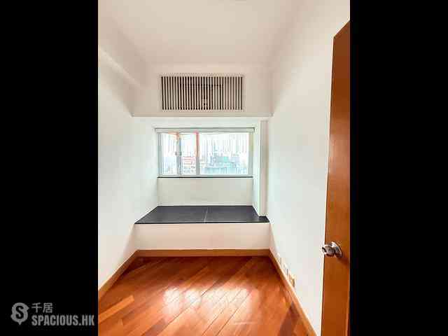 Mid Levels Central - The Rednaxela 09