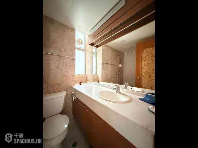 Mid Levels Central - The Rednaxela 10