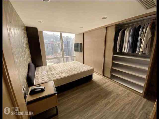 Wan Chai - Convention Plaza Apartments 05