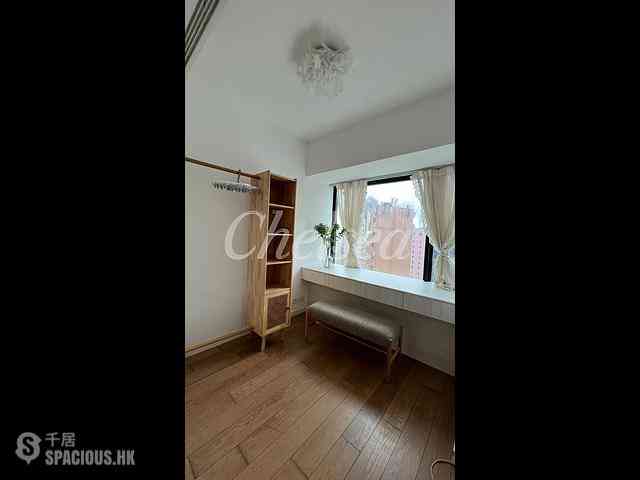 Mid Levels Central - Gramercy 05