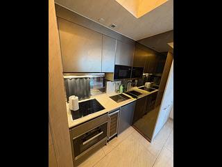 Sai Ying Pun - King's Hill 08