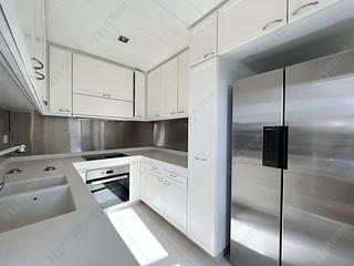 Mid Levels Central - Birchwood Place 05