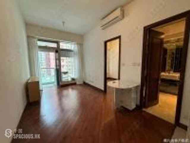 Wan Chai - The Avenue Phase 2 02