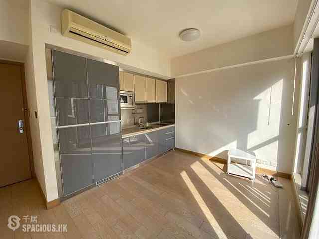 Sai Ying Pun - Island Crest 01