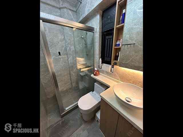 Sai Ying Pun - True Light Building 02