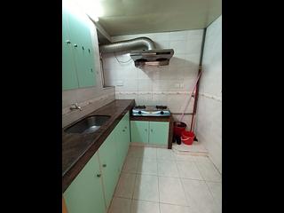 Sai Ying Pun - Yue Sun Mansion 02
