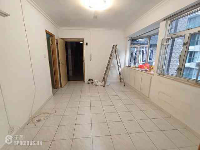 Sai Ying Pun - Yue Sun Mansion 08
