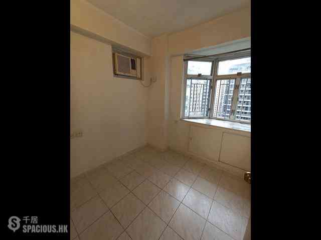 Sai Ying Pun - Yue Sun Mansion 09