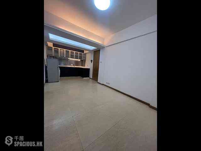 Wan Chai - Kam Tak Mansion 01