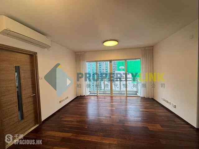 Soho - Centrestage 02