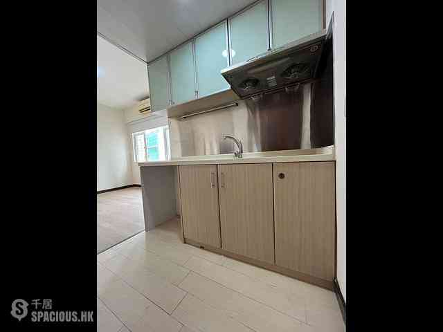 Wan Chai - Everwin Mansion 03